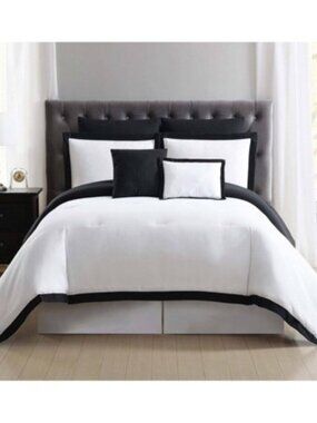 Truly Soft Everyday Hotel Border Comforter Set